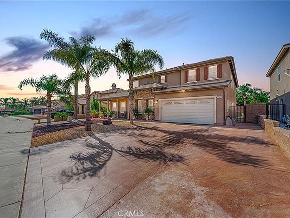 2nd image of 5963 Pinegrove Pl