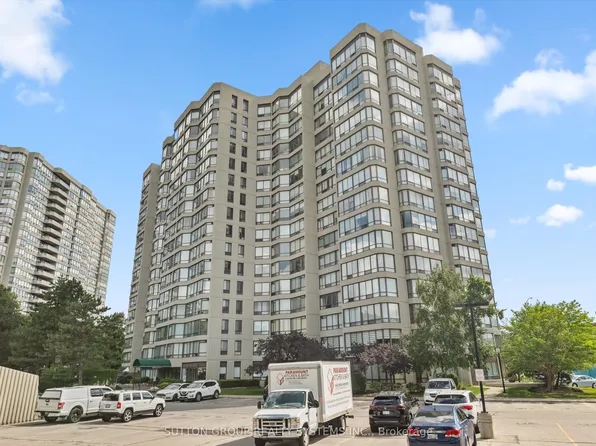 26 Hanover Rd #609, Brampton, ON L6S 4T2