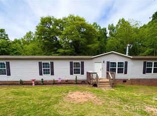 718 W Virginia Ave, Bessemer City, NC 28016