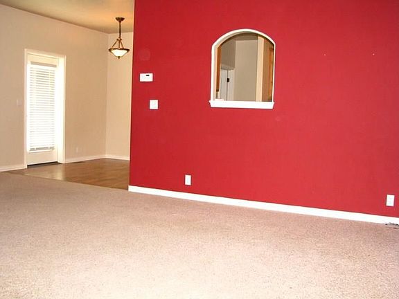 5th image of 1518 Anny Dr E