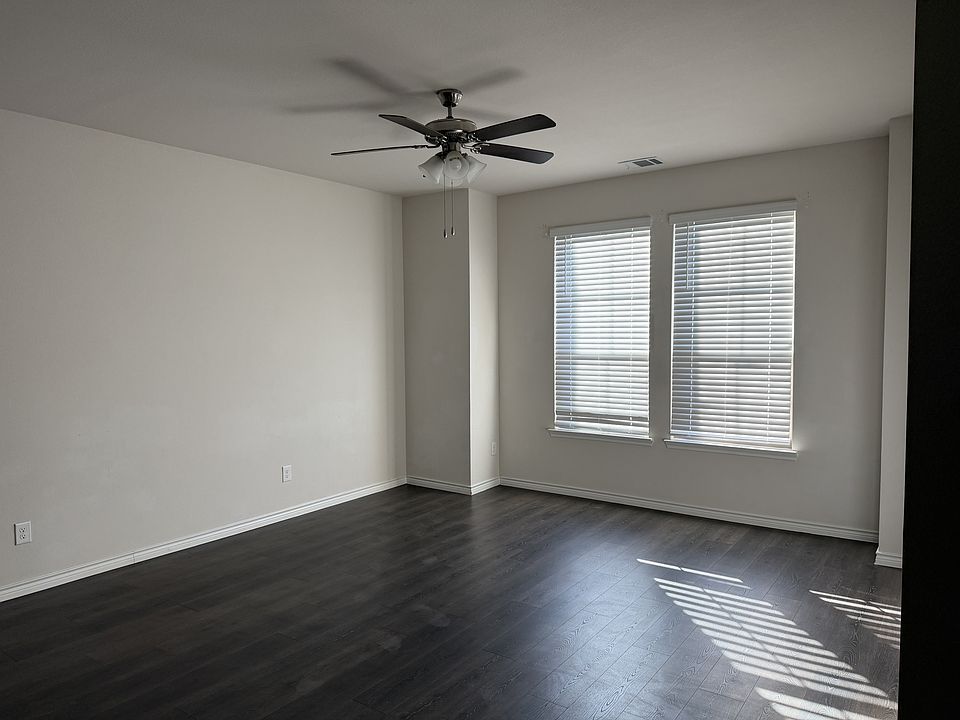 1st image of 1924 Buffalo Hill Dr #1