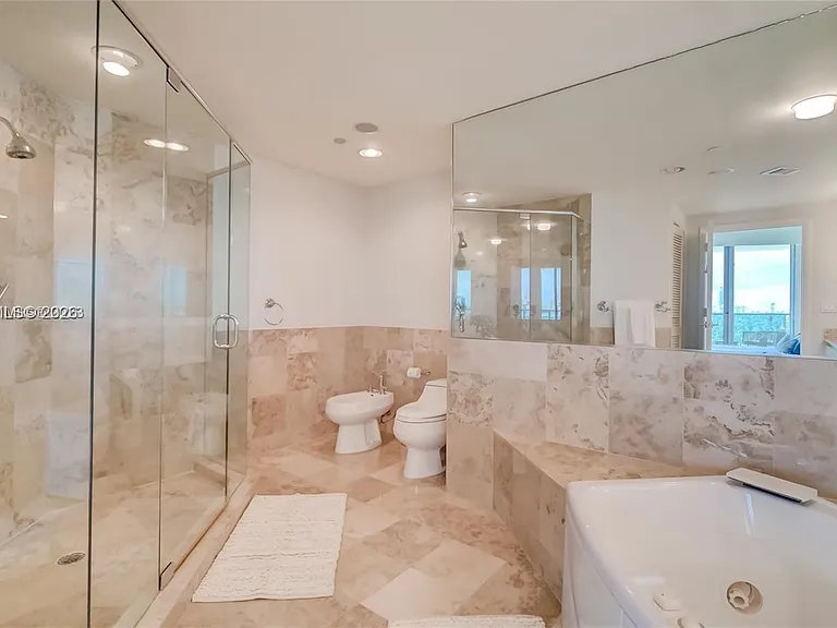 1455 Ocean Dr #902 — Photo 23