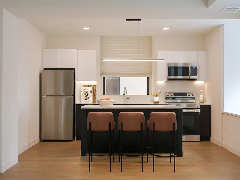 The Standard — Photo 15