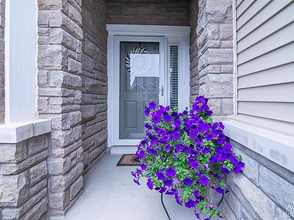 3rd image of 558 Ivyland St