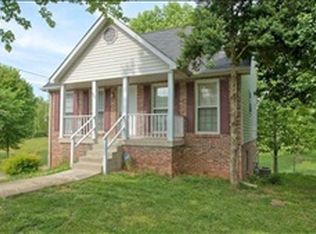 405 Boscobel Ct, Clarksville, TN 37040