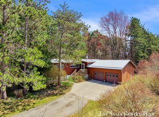 2981 E Sternberg Rd, Fruitport, MI 49415