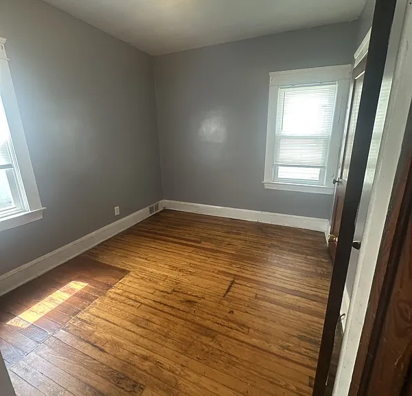 9611 Larnder Ave — Photo 16