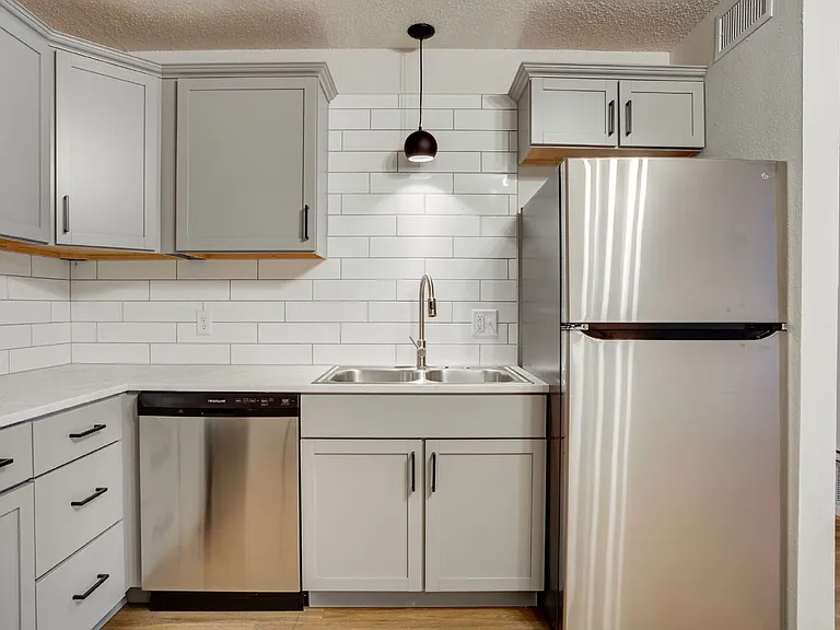 226 Hickory St #B — Photo 6