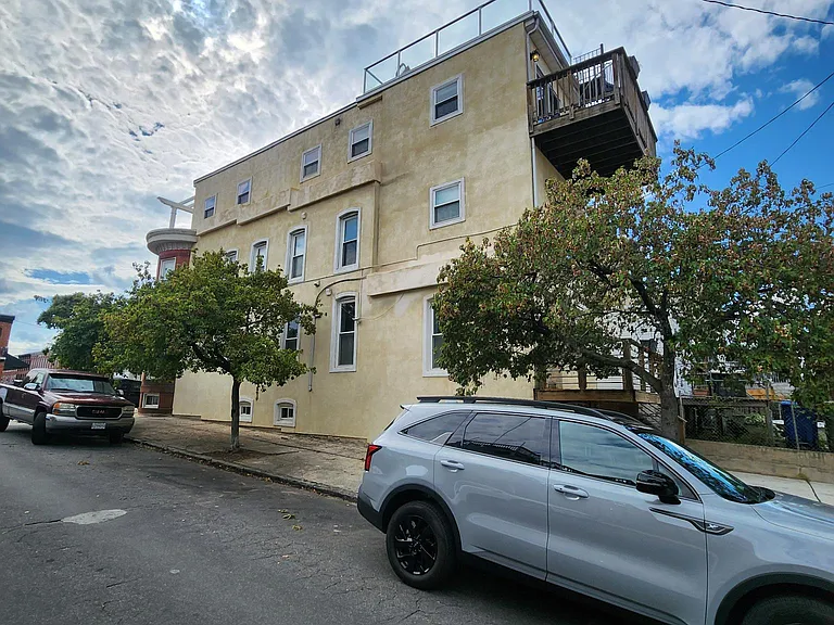 764 E Fort Ave — Photo 4