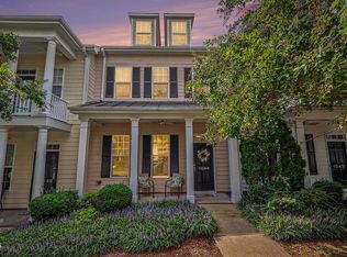1044 Philpott Dr, Chapel Hill, NC 27517