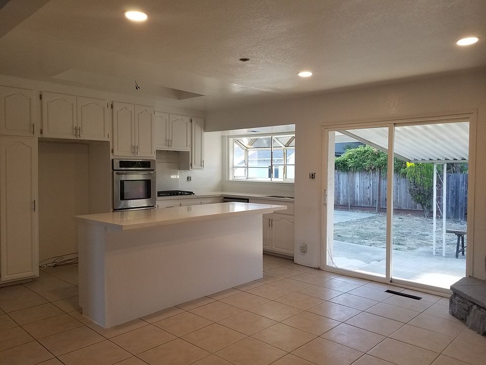 2nd image of 1826 Wise Dr