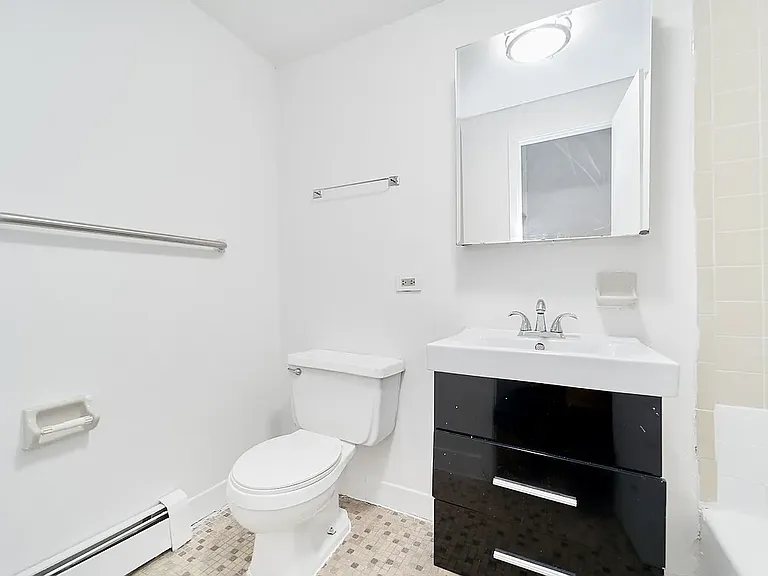 514 W 48th St #5A — Photo 10