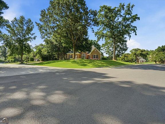 5th image of 1801 Dorminey Ct