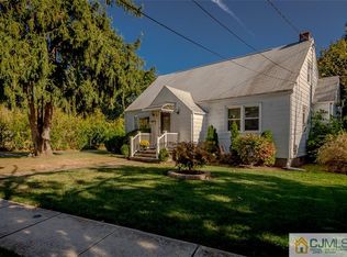 83 Kossuth St, Somerset, NJ 08873