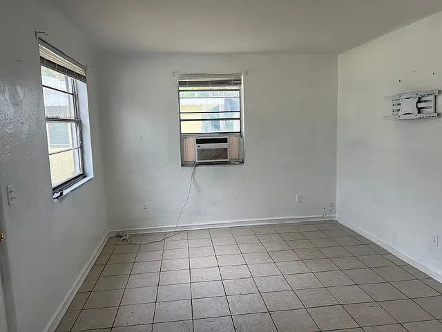 38 Alamanda Drive - 1 — Photo 3