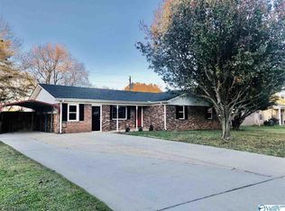 214 Bobwhite Dr SW, Decatur, AL 35601