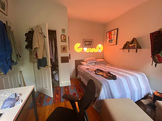 Rented by Douglas Elliman | media 16