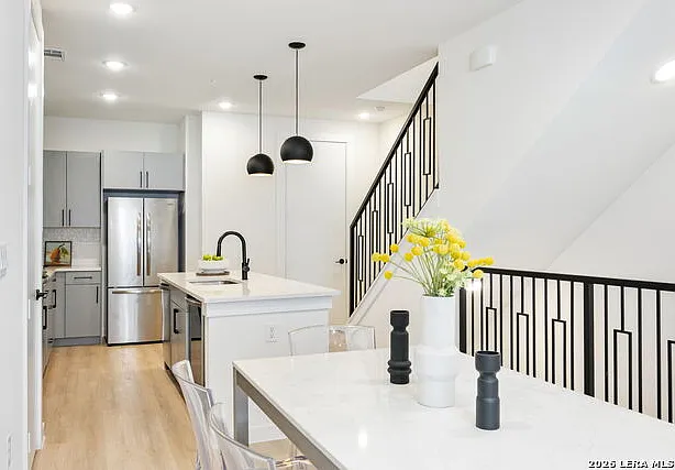 719 E Locust St #3110 — Photo 9