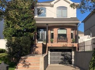 167 Manhattan St, Staten Island, NY 10307