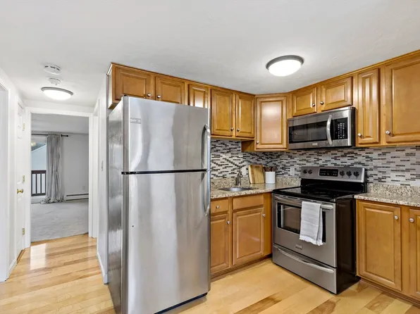 4 Tideview Path APT 11, Plymouth, MA 02360