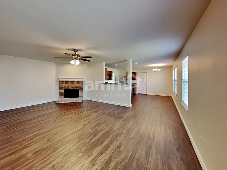 803 Windflower Dr — Photo 7