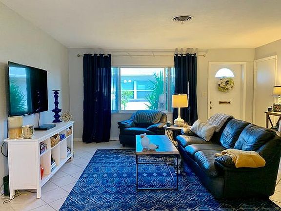 Spacious and bright living room