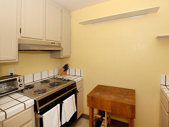 5th image of 1721 Eastbrook Ct #A