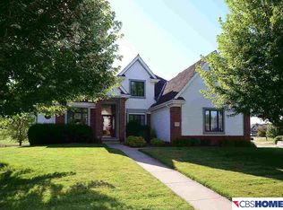 1302 Lambert Dr, Papillion, NE 68046