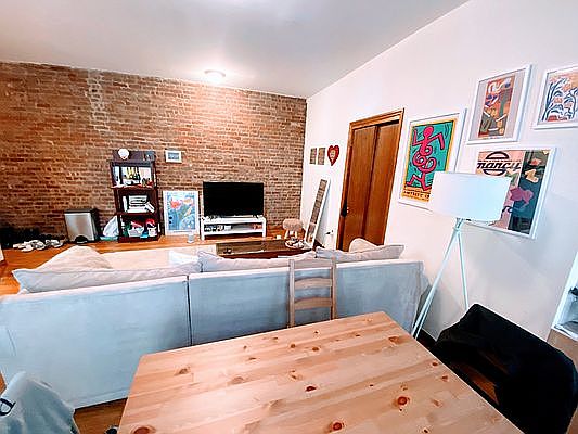 3rd image of 200 W 85th St APT 2C
