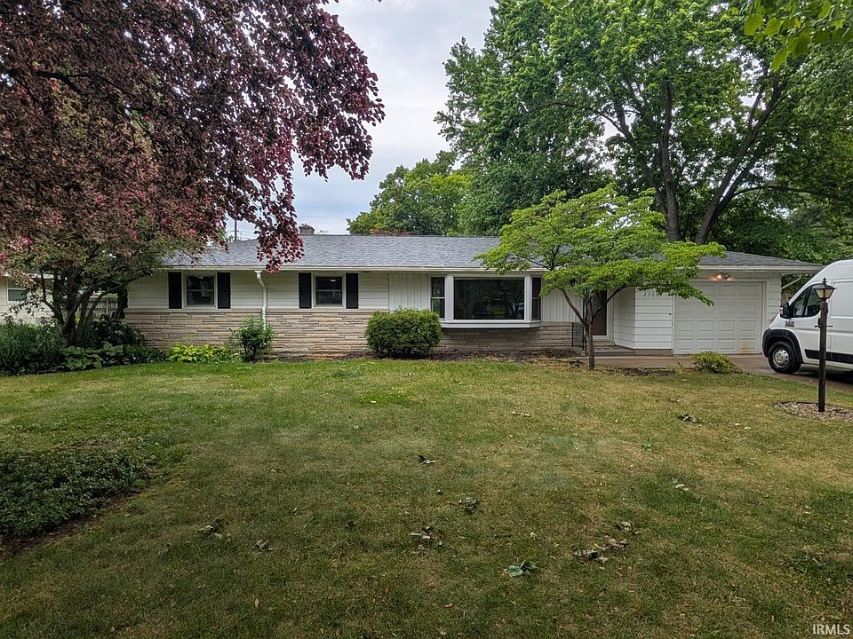 1st image of 23039 Gardena Pl