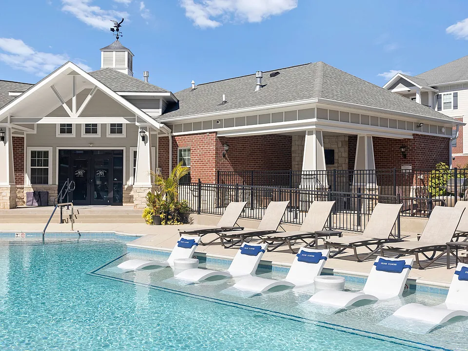 Mount Victor Olde Towne Luxury Apartments