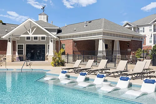 Mount Victor Olde Towne Luxury Apartments Photo 1