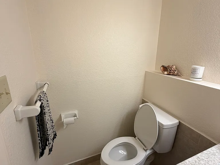 228 NW Waterwheel Ct — Photo 5
