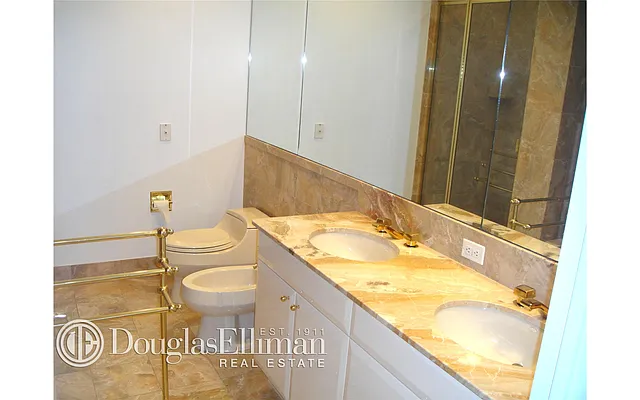 Rented by Douglas Elliman | media 20