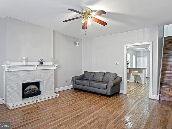 4th image of 1614 Lancaster Ave