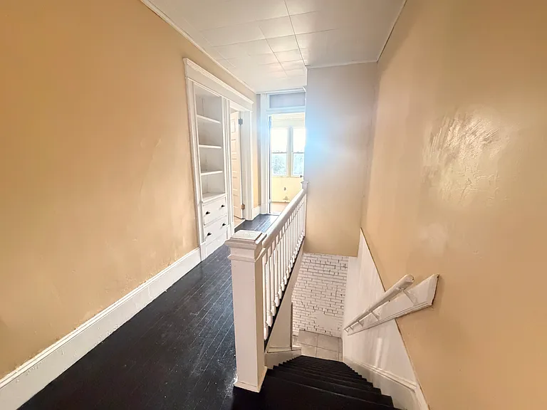 45 Welles St — Photo 29