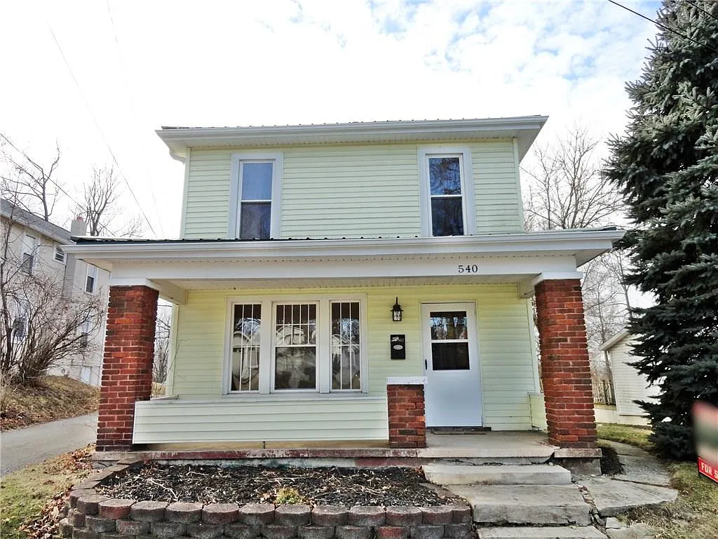 540 Eastern Ave photo 1