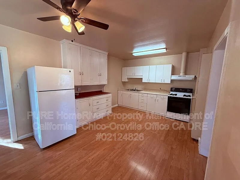 2 bed, 1.0 bath, 900 sqft, $1,350 — Photo 4