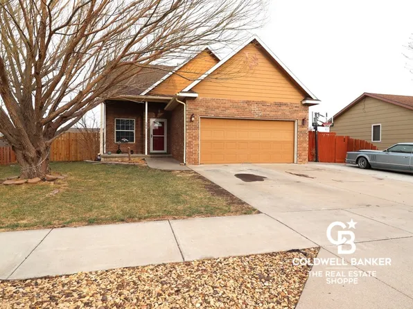 204 Sydnee Ln, Holcomb, KS 67851