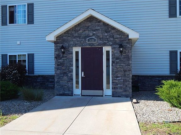 2nd image of 1421 Landrush Way