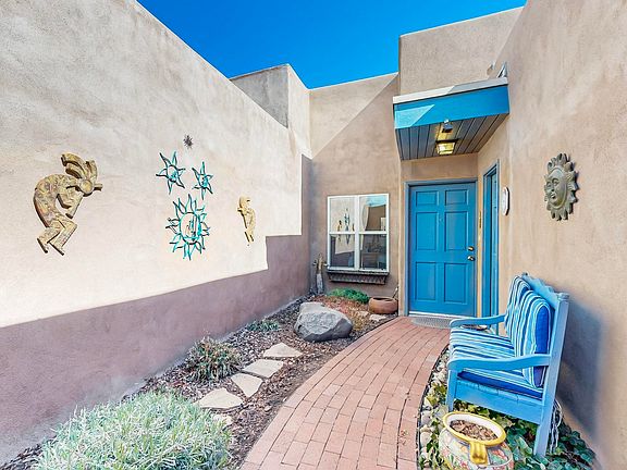 4th image of 2606 Los Tomases Dr NW