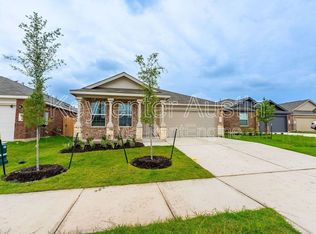 200 Camargue Dr, Hutto, TX 78634