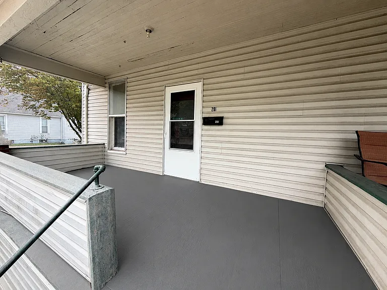 201 W Auburn Ave — Photo 11
