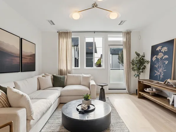 10188 No 1 Rd #27, Richmond, BC V7E 1R6