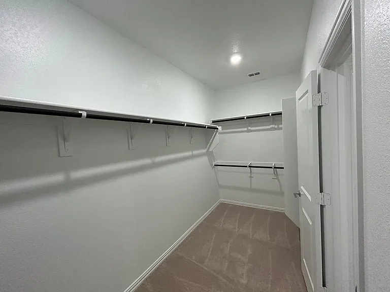 2513 Birchcrest Dr — Photo 18