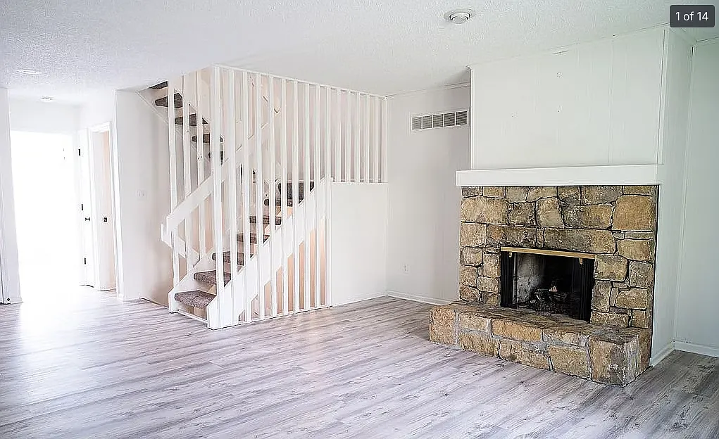 Building Photo - 5571 Santa Fe Dr