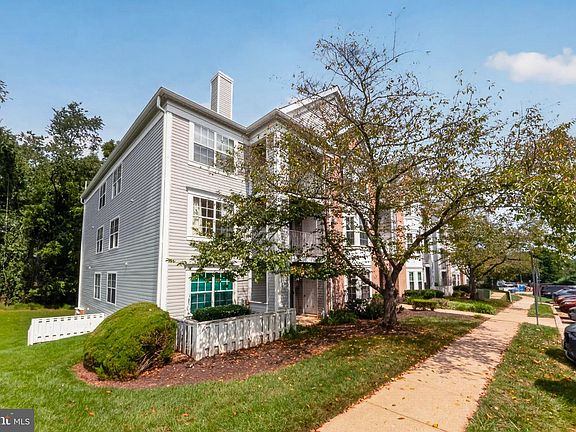 3rd image of 520 Kennington Rd #520