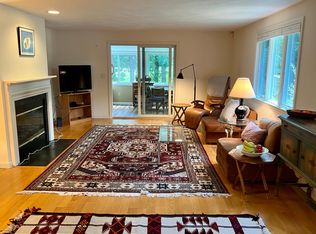 1 Longwood Rd, Mashpee, MA 02649