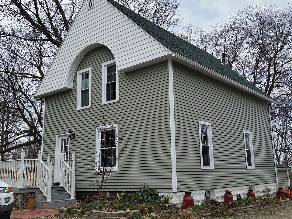 1st image of 2785 E Center St.