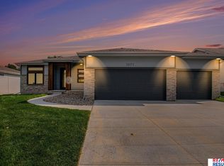 16571 Locust St, Omaha, NE 68116